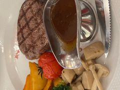 超大牛排-莫斯科餐厅