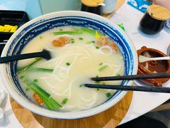 -新世界·过桥米线宴