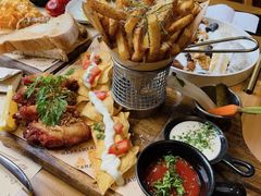 -Mark&Mars Restaurant