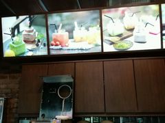 -莓园冰淇淋店