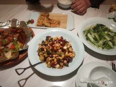 -荷花亭·湖北融合菜(中商广场店)