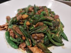 -黄泥岗·地道湖北菜(奥特莱斯店)