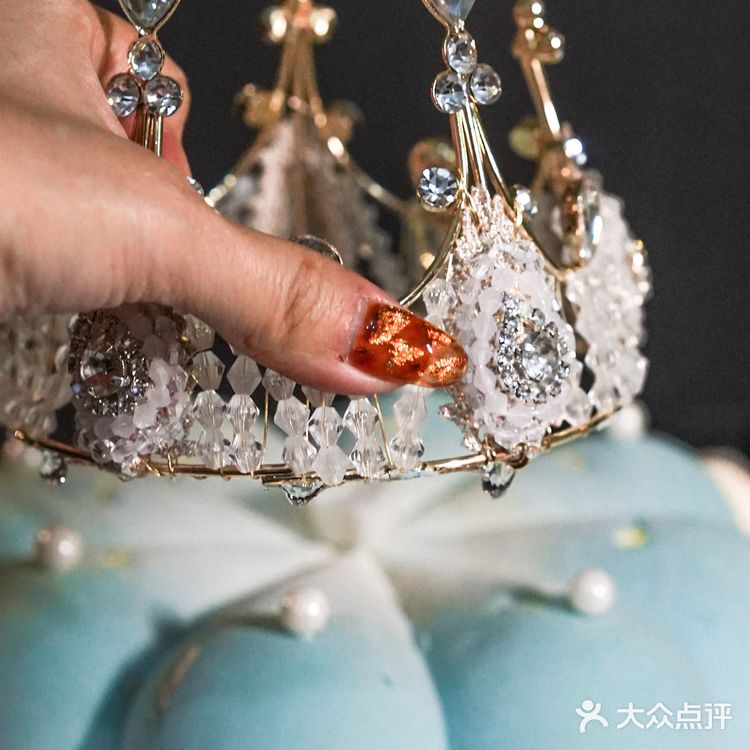 终于拔草V甜，布鲁斯女王戴冠很不错！