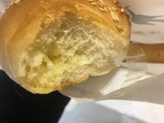 白芝麻黄油布里卷-仙峰天然面包(迎宾路店)