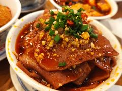 土冒培根-炉小二铜锅牛蛙•川湘菜(三里屯店)