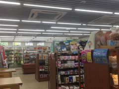 -全家便利店(莲花池东路店)