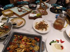 -荷塘秋月·本帮江浙菜(国权路店)