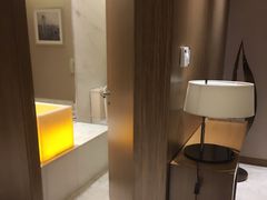 -上海滴水湖皇冠假日酒店