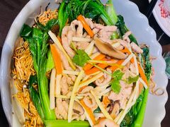 -大头虾越式风味餐厅(光明广场店)