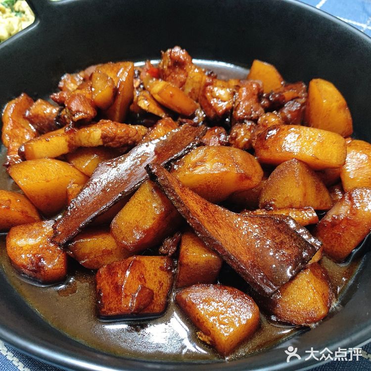 五花肉怎么吃[糖果]| 红烧肉炖土豆🥔