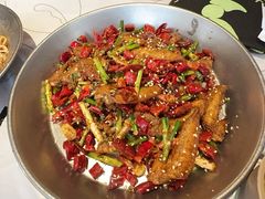 -巴厘龙虾·榜首油焖大虾(音乐学院·沿江酒馆店)