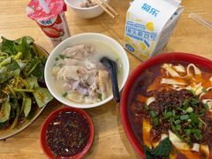 -雷祖芳老妈蹄花店