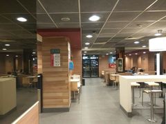 大堂-麦当劳(欧亚大观商都店)
