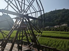 -高荡千年布依古寨旅游景区