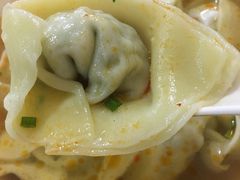 荠菜肉馄饨-潘国仙耳光馄饨(黄家阙路店)