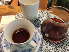 -LEO CAFE