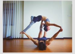 -闺蜜瑜伽·普拉提女性塑形馆