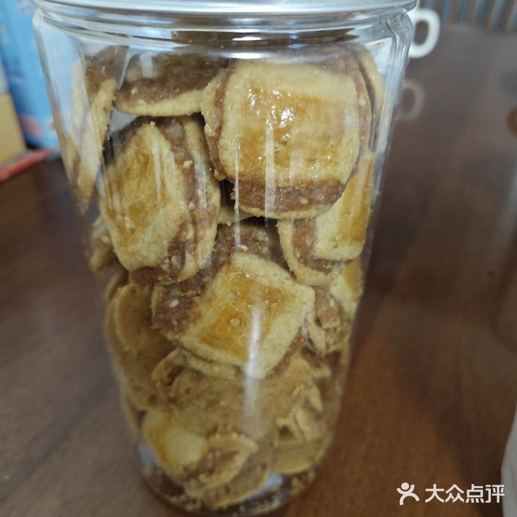 同事去顺德带了点小吃回来分享，真的很好吃