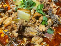 牛蛙砂锅（肥肠需另加）-马头巷·隐庐居·红油大虾(园区店)