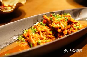 Spicy Braised Chicken Feet