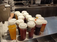 -喜茶(北京华贸购物中心店)