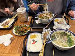 -云阿蛮云南生烫牛肉米线(奉贤路店)