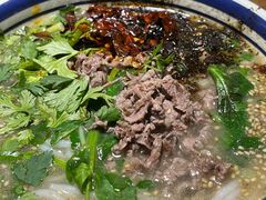 招牌生烫牛肉米线-云阿蛮生烫牛肉米线(景星店)