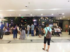 古风桌凳等候区-绿茶餐厅(乐峰广场店)