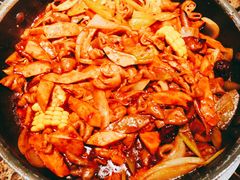 黑毛猪肥肠锅-猪啊牛呀羊啊铜盘烤肉(正大广场店)