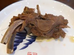 -亿诣蝎府炸酱面羊蝎子火锅(酷车小镇店)