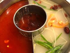 -家乡重庆火锅店