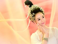 -九月鹰飞汉服摄影工作室