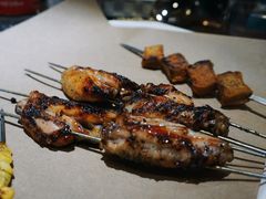 蜜汁鸡翅-喝丢一只鞋辣炒海鲜小烧烤(三八广场店)