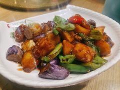 油焖地三鲜-吴越荣记苏州菜·松鼠桂鱼(月光码头店)