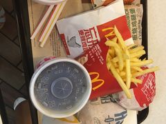 -麦当劳(湛江大厦店)