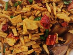 萝卜干炒腊肉-木空间潇湘罗氏虾