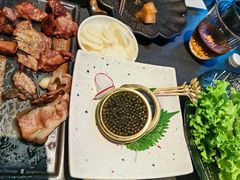 -铭牛烧肉·和牛海鲜自助(高新月牙湖店)