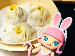 杭州蟹黄小笼包-老头儿油爆虾·知味杭州(爱琴海购物中心)