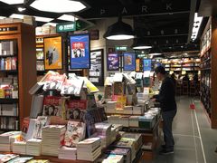 -西西弗书店&矢量咖啡(凯德晶萃广场店)