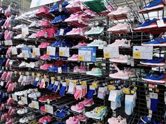 -迪卡侬(西三旗店)