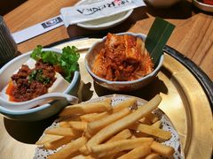 -炼火烤肉店