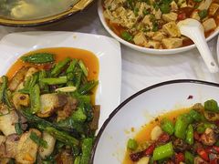 -乡土特色.冷锅鱼.牦牛肉汤锅