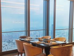 靠窗位-云端西餐厅(南宁龙光那莲豪华精选酒店)