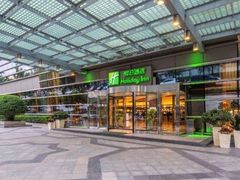 -西安绿地假日酒店