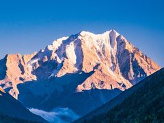 -亚拉雪山风景区