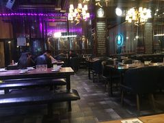 大堂-爱啤精酿·民谣酒馆(滨江店)