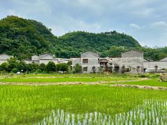 -高荡千年布依古寨旅游景区