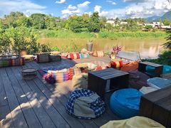 -乌托邦酒吧和餐厅