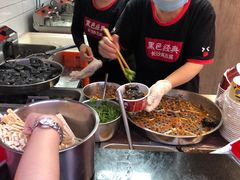 -黑色经典臭豆腐·湖南特产(步行街店)