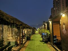 -冰冰龙虾·江湖菜·花园江景餐厅